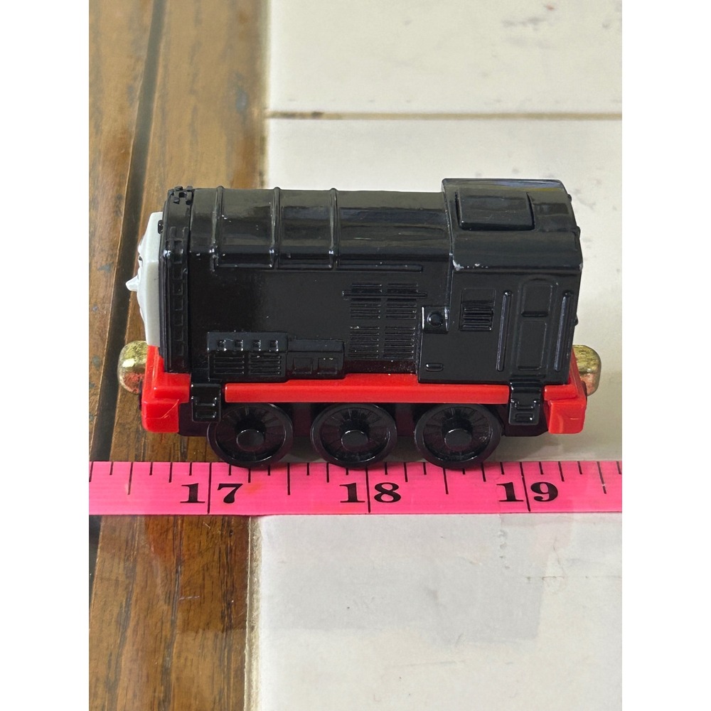 Thomas & Friends Take Along Diesel Die-Cast Magnetic Train Engine Black Red